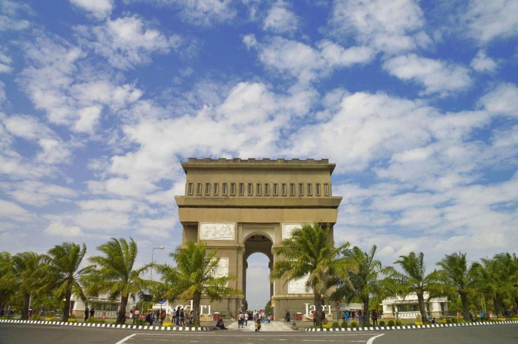 Horison Kota Lama Semarang Kültér fotó